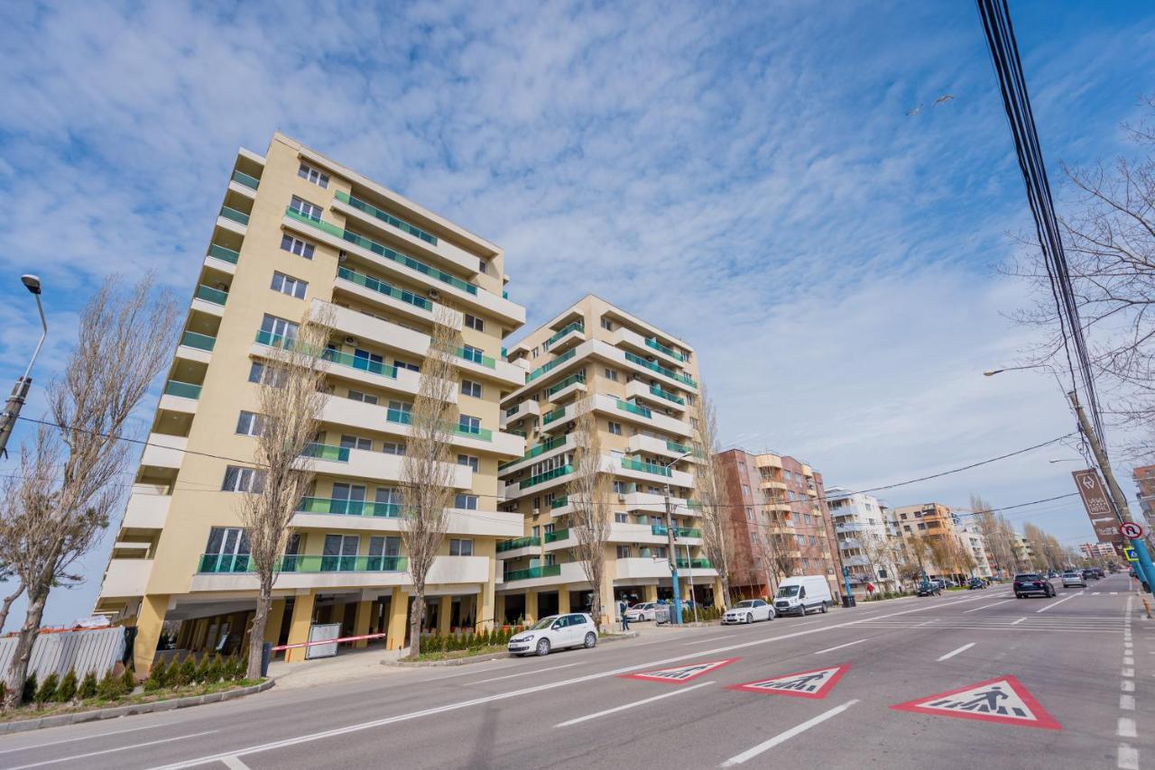 Moonlight Sky Mamaia Apartment Exterior foto